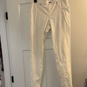 HUE Cream High-Rise Stretch Leggings